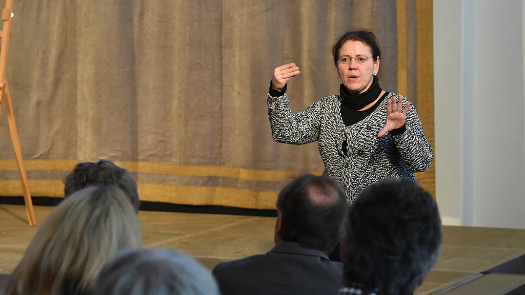 Gebärdendolmetscherin | Foto: Rolf Poss