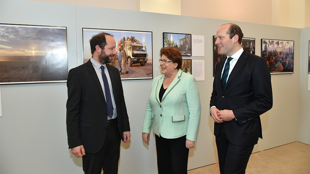 Führung durch die Ausstellung | Foto: Rolf Poss