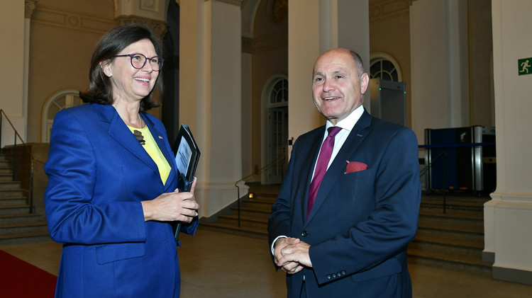Landtagspräsidentin Ilse Aigner und der Präsident des österreichischen Nationalrats, Mag. Wolfgang Sobotka 
