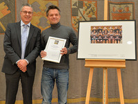 Sieger Kategorie Bayern Land & Leute, Sonderpreis Bayernwerk AG: Christof Stache mit Dr. Peter Streitle, Bayernwerk AG | Foto: Rolf Poss