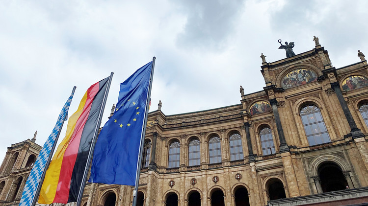 Durch den AdR erhalten Bürger auf EU-Ebene eine Stimme. | Bildarchiv Bayerischer Landtag