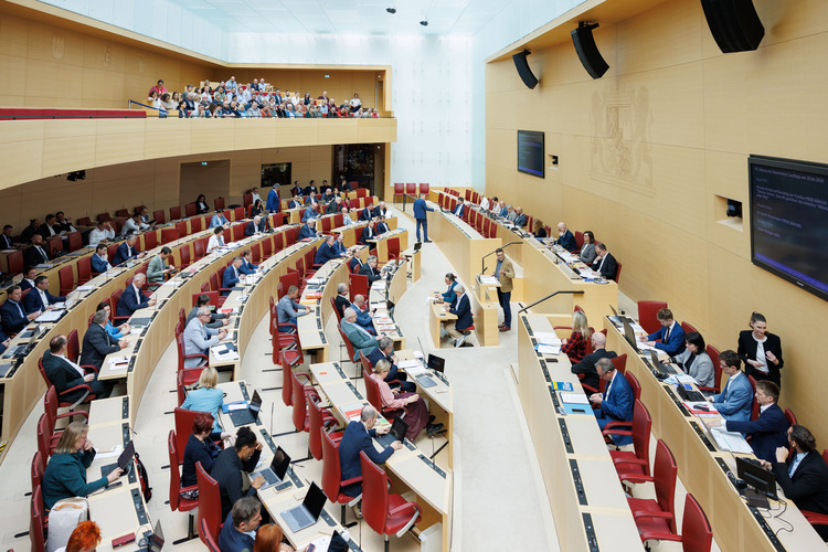 Aktuelle Stunde auf Vorschlag der FREIE WÄHLER-Fraktion 