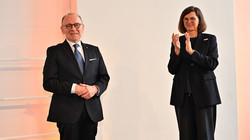 Landtagsdirektor Peter Worm verabschiedet sich