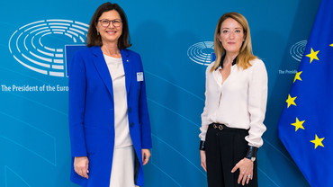 Landtagspräsidentin Ilse Aigner lud die Präsidentin des Europäischen Parlaments ein, den Bayerischen Landtag zu besuchen.
