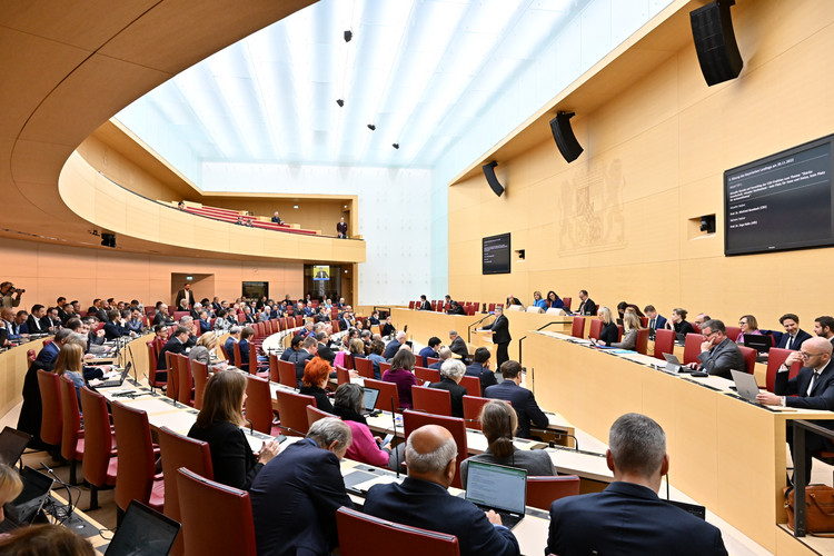 Fraktionsübergreifend wurde Handlungsbedarf im Bereich der Prävention gefordert. | Bildarchiv Bayerischer Landtag