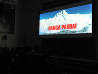 Der Senatssaal als Kinosaal: Fast 400 Zuschauer verfolgten gebannt das Bergdrama Nanga Parbat | Foto: Rolf Poss