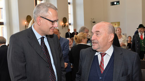 Im Gespräch: Prof. Dr. Andreas Wirsching (links) mit Rainer Eppelmann.
