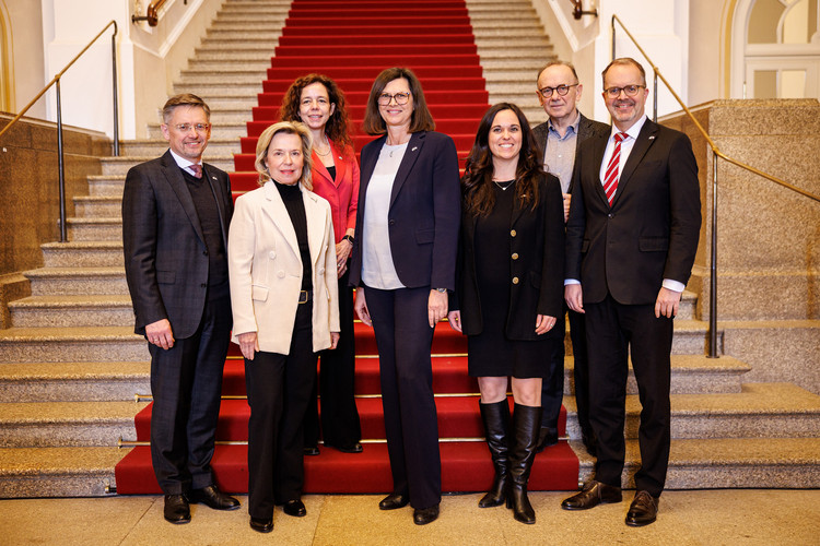 Delegation aus Québec zu Besuch im Bayerischen Landtag. | Bildarchiv Bayerischer Landtag