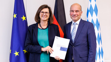 Übergabe des 34. Tätigkeitsberichts des Datenschutzbeauftragten