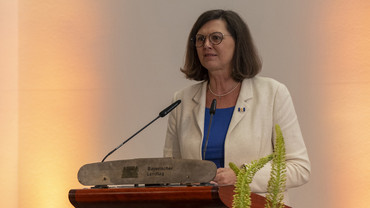 Die Laudatio übernahm Landtagspräsidentin Ilse Aigner. 
