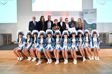 Gruppenfoto der Wargolshausener Vereinsgemeinschaft in Unterfranken (inlusive Faschingsgarde)