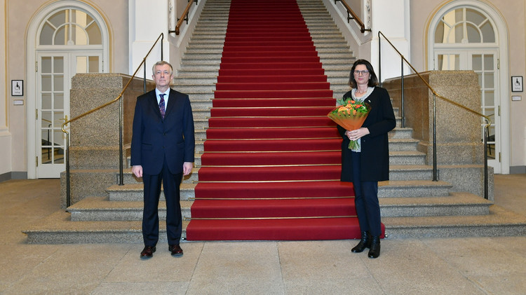 Landtagspräsidentin Ilse Aigner hat dem ukrainischen Generalkonsul Yuriy Yarmilko bei seinem Besuch im Bayerischen Landtag Unterstützung zugesagt.