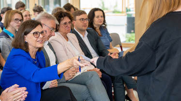 "Schule triftt Landtag" in Dingolfing