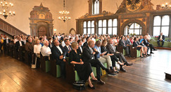 Zahlreiche Gäste kamen zu den Eröffnungsfeierlichkeiten nach Regensburg. 