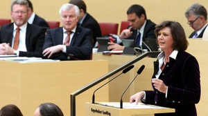 Die Regierungserklärung von Wirtschaftsministerin Ilse Aigner stand unter der Überschrift „Energie für Bayern – sicher, bezahlbar, sauber“.