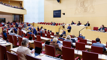 Landtag diskutiert über Ausbau von Windkraft