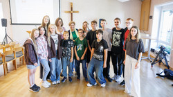 Landtagspräsidentin Ilse Aigner besucht ukrainische Kinder im Caritas Kinderdorf Irschenberg