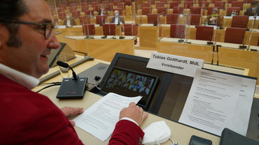 Tobias Gotthardt leitete die Sitzung. | Bildarchiv Bayerischer Landtag