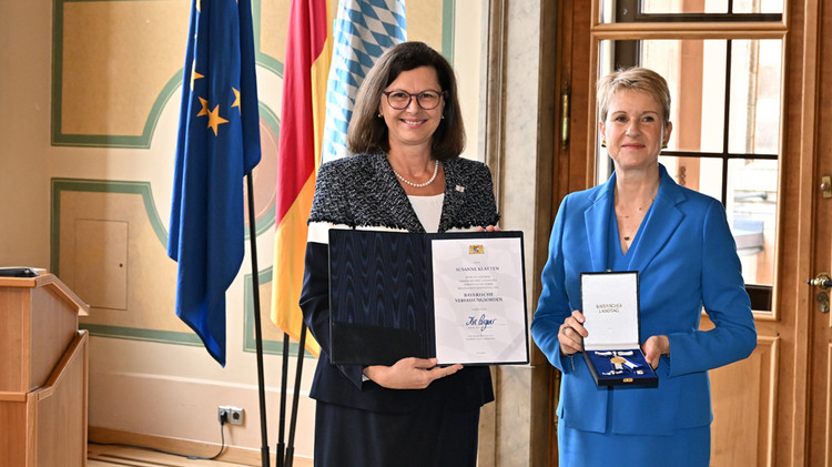 Auch Susanne Klatten gehört nun zu den Trägerinnen des Bayerischen Verfassungsordens. 