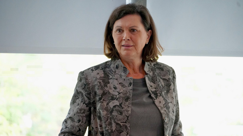 Ilse Aigner über wehrhafte Demokratie: „Mein Land hat die Erfahrung gemacht, dass eine Demokratie sterben kann.“ 