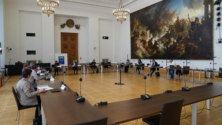  Der Gesundheitsausschuss tagte am 9.3.2021 zu einer Sondersitzung. | Bildarchiv Bayerischer Landtag