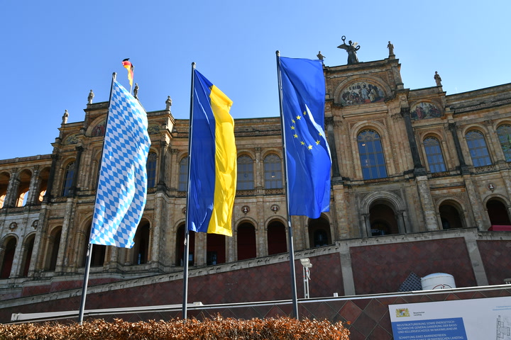 1 Jahr Krieg in der Ukraine - Rede der Landtagspräsidentin Ilse Aigner